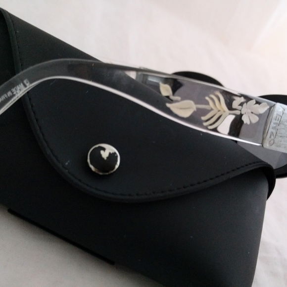 KENZO Sunglasses - Picture 3 of 8